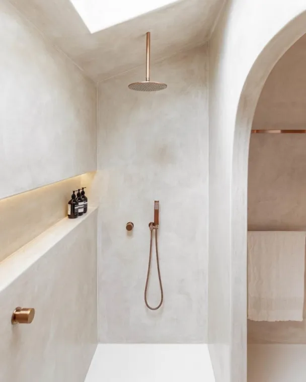 Le Béton Ciré dans la Salle de Bain : Design et Praticité au Rendez-vous, Grézieu-la-Varenne, Matière et Nuance